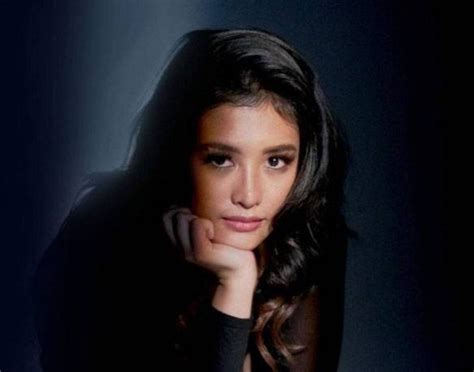 Newcomer Christine Bermas bares all in 'Moonlight butterfly'.